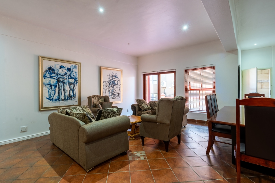 7 Bedroom Property for Sale in Plattekloof Western Cape